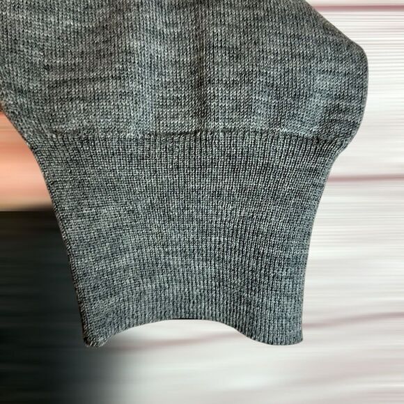 NWOT Juster’s Merino Wool Gray Sweater Pullover V-neck Lightweight Uruguay XL - Picture 5 of 9